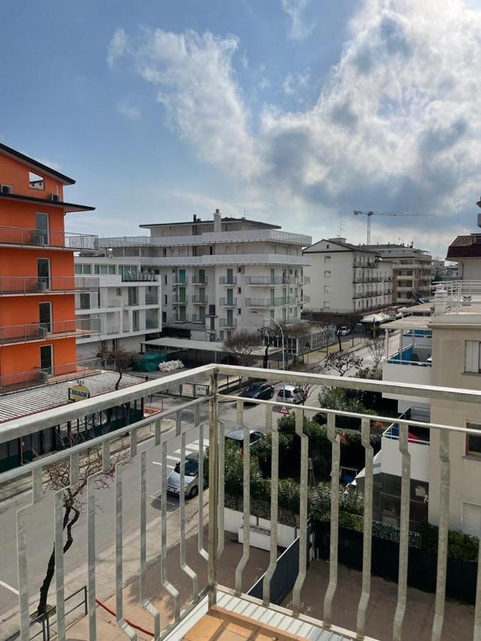 Condominio Michelangelo-Solo Per Famiglie- Walterigato Apartments Lido di Jesolo Kültér fotó